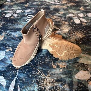 NWT Women’s Sorel Acadia Boots